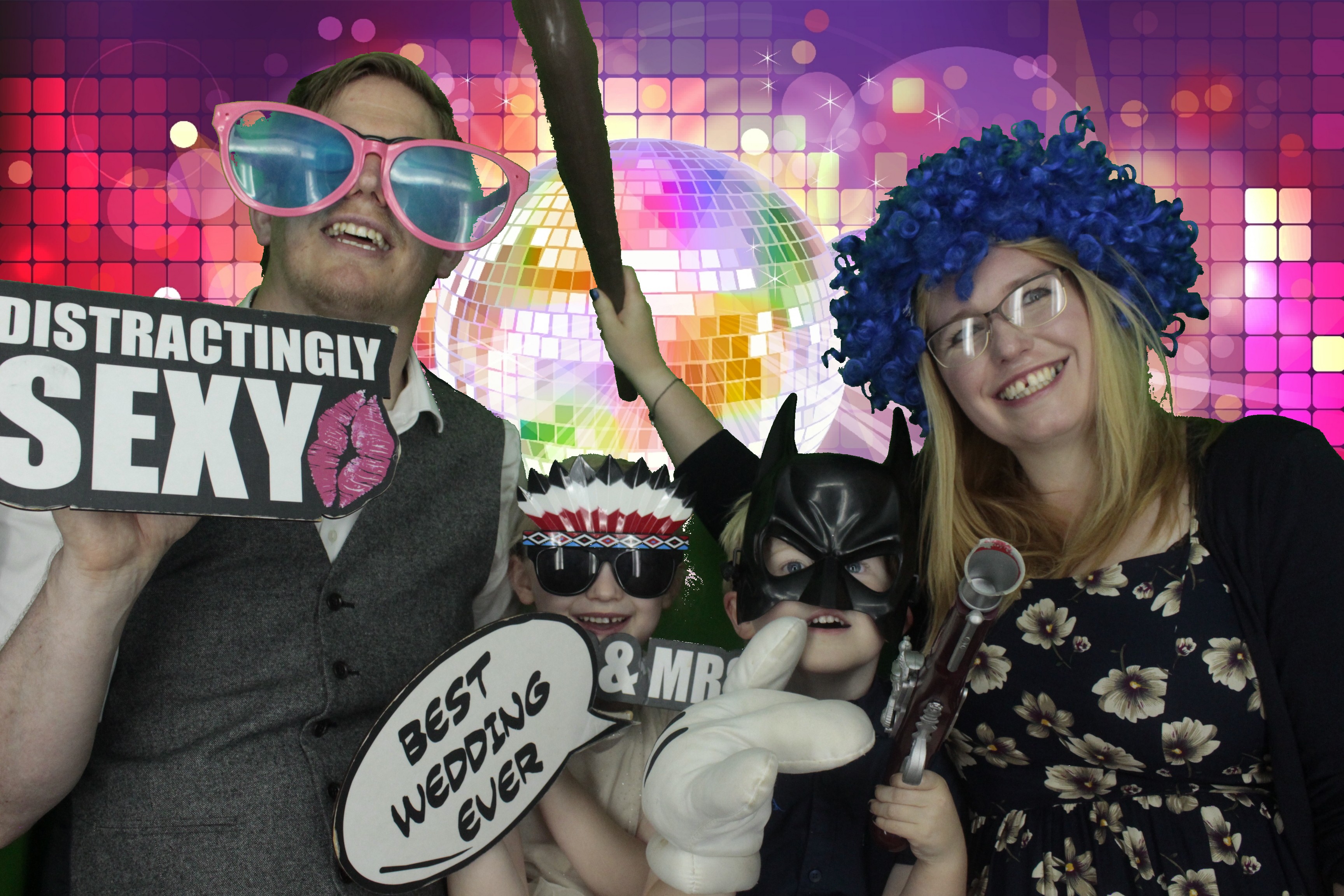 Mr & Mrs McIlvaney | View more photos from the event at gallery.myphotoboothexperience.co.uk/u/MyPhotoBoothExperienceLtd/Mr-Mrs-McIlvaney